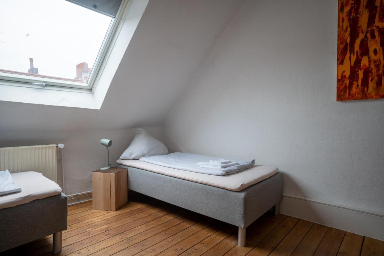 Stadtwohnungen Linden - Ferienwohnung Im Dachgeschoss ハノーファー エクステリア 写真